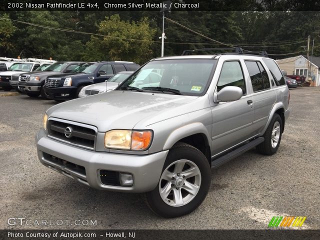 2002 Nissan Pathfinder LE 4x4 in Chrome Silver Metallic