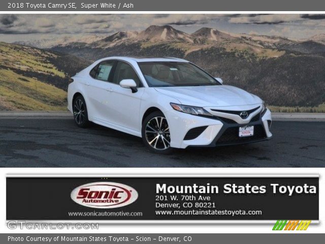 2018 Toyota Camry SE in Super White