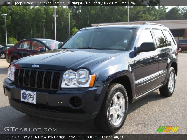 2006 Jeep Grand Cherokee Laredo in Midnight Blue Pearl