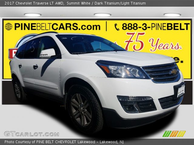 2017 Chevrolet Traverse LT AWD in Summit White