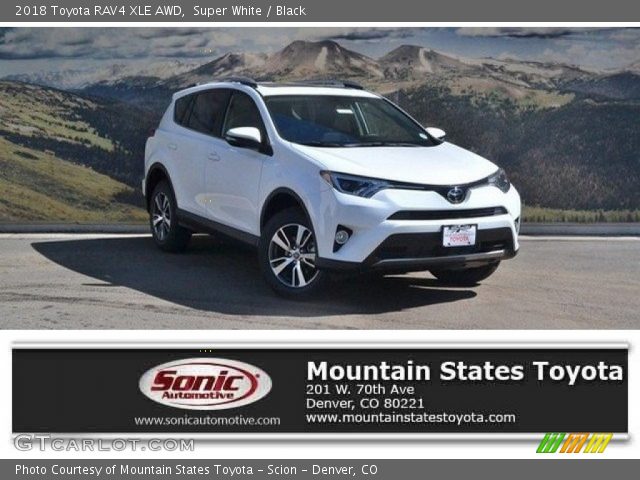 2018 Toyota RAV4 XLE AWD in Super White