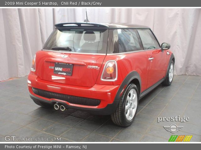 2009 Mini Cooper S Hardtop in Chili Red