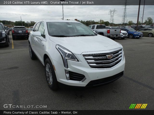 2018 Cadillac XT5 Luxury AWD in Crystal White Tricoat