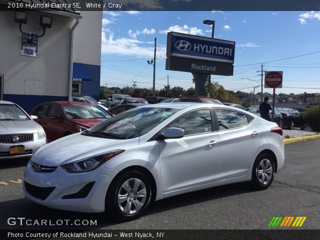 2016 Hyundai Elantra SE in White