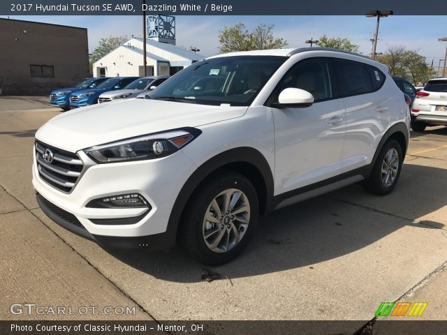 2017 Hyundai Tucson SE AWD in Dazzling White