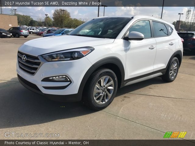 2017 Hyundai Tucson SE AWD in Dazzling White