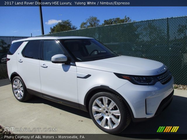2017 Land Rover Discovery HSE Luxury in Yulong White