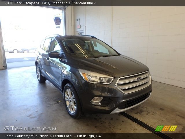 2018 Ford Escape SE 4WD in Magnetic