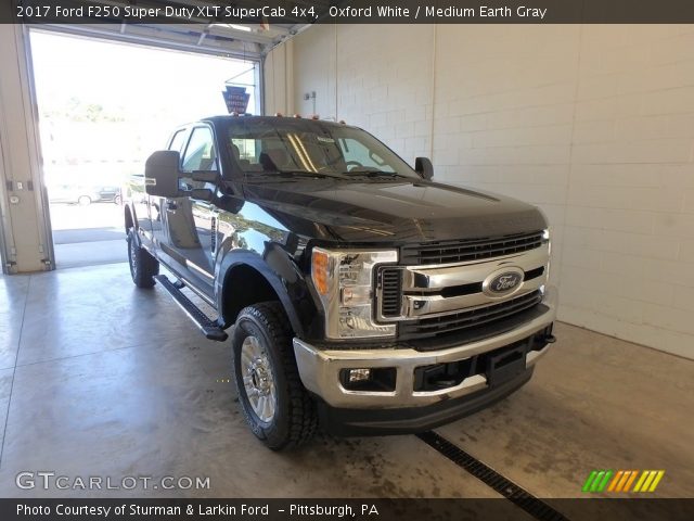 2017 Ford F250 Super Duty XLT SuperCab 4x4 in Oxford White