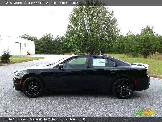 2018 Dodge Charger SXT Plus in Pitch Black