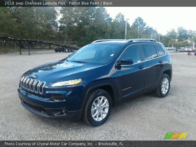 2018 Jeep Cherokee Latitude Plus in Patriot Blue Pearl