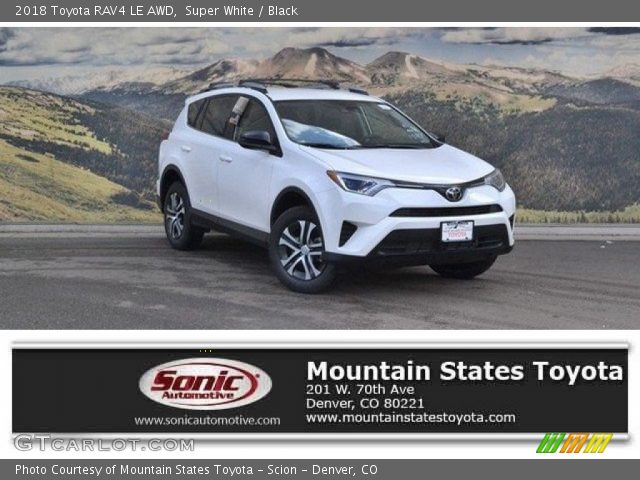 2018 Toyota RAV4 LE AWD in Super White