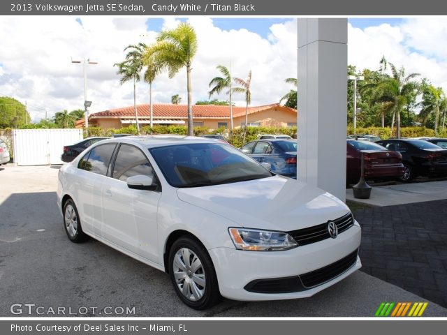 2013 Volkswagen Jetta SE Sedan in Candy White