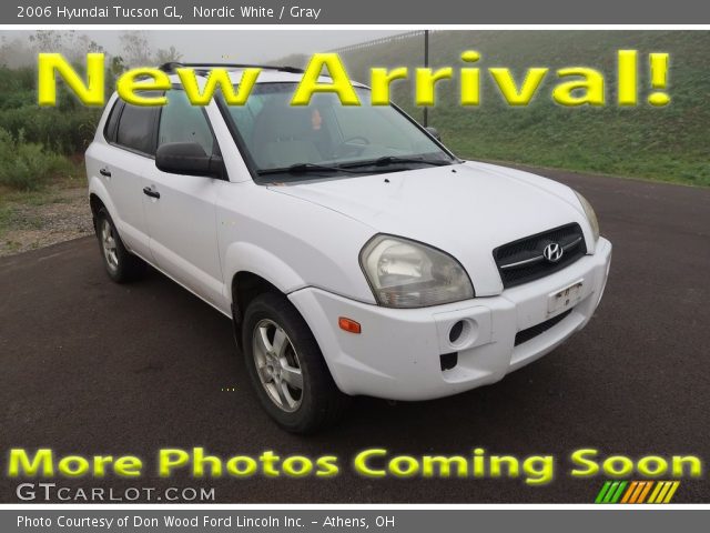 2006 Hyundai Tucson GL in Nordic White