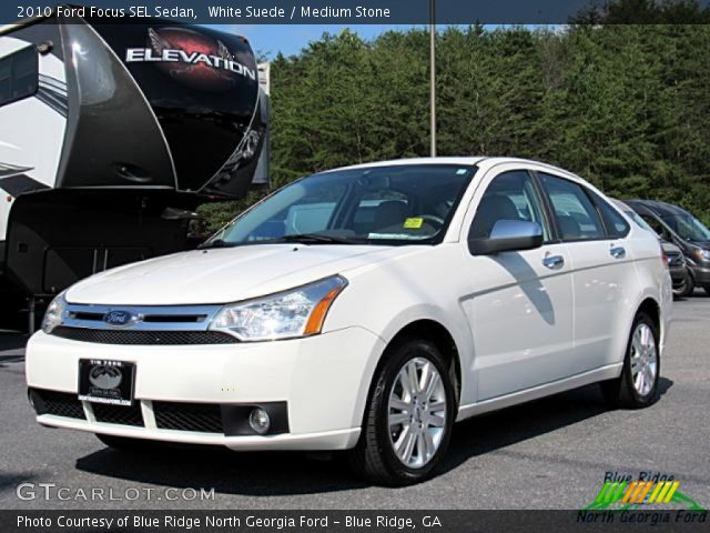 2010 Ford Focus SEL Sedan in White Suede