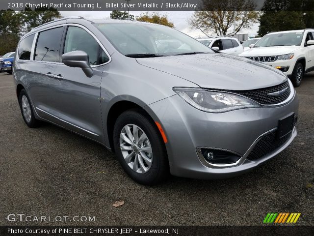 2018 Chrysler Pacifica Touring L in Billet Silver Metallic