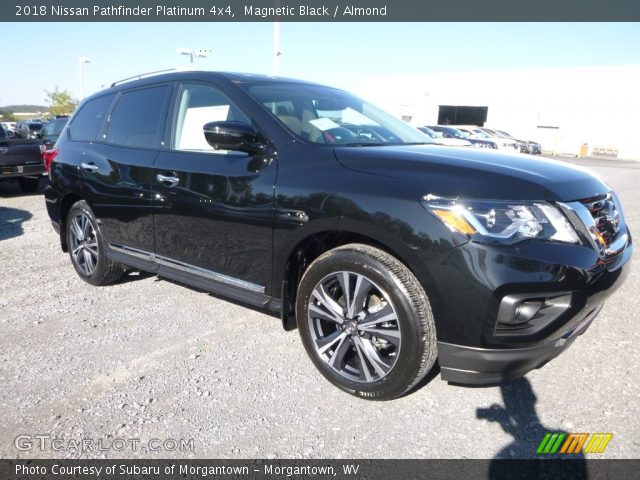 2018 Nissan Pathfinder Platinum 4x4 in Magnetic Black