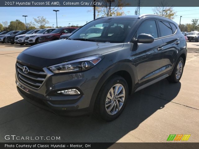 2017 Hyundai Tucson SE AWD in Coliseum Gray