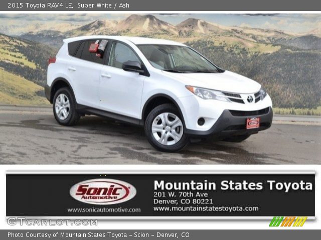 2015 Toyota RAV4 LE in Super White