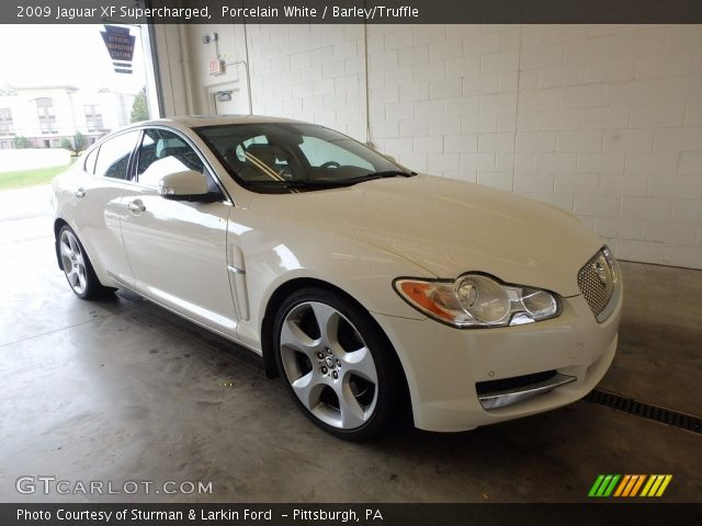 2009 Jaguar XF Supercharged in Porcelain White