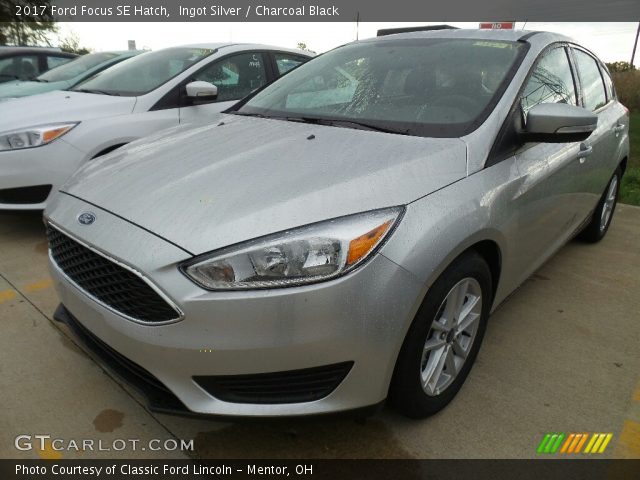 2017 Ford Focus SE Hatch in Ingot Silver