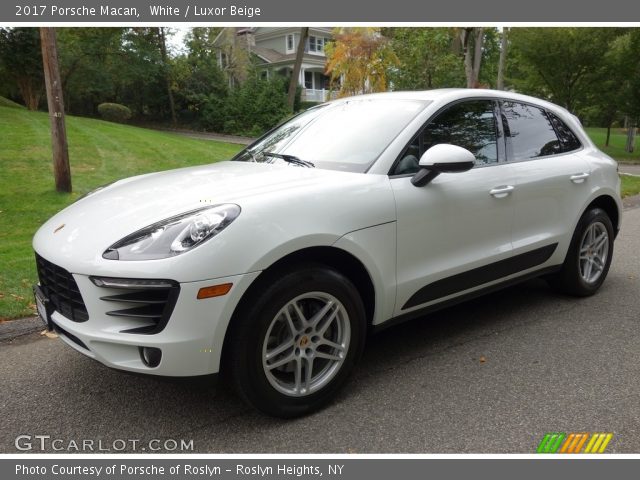 2017 Porsche Macan  in White