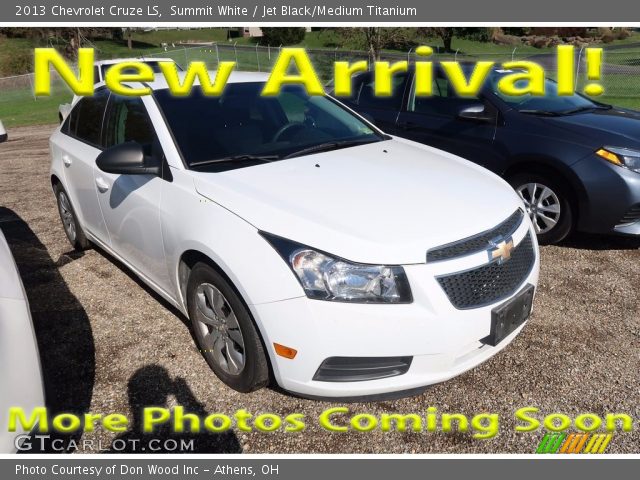 2013 Chevrolet Cruze LS in Summit White