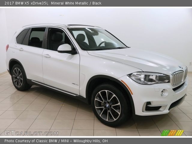 2017 BMW X5 xDrive35i in Mineral White Metallic