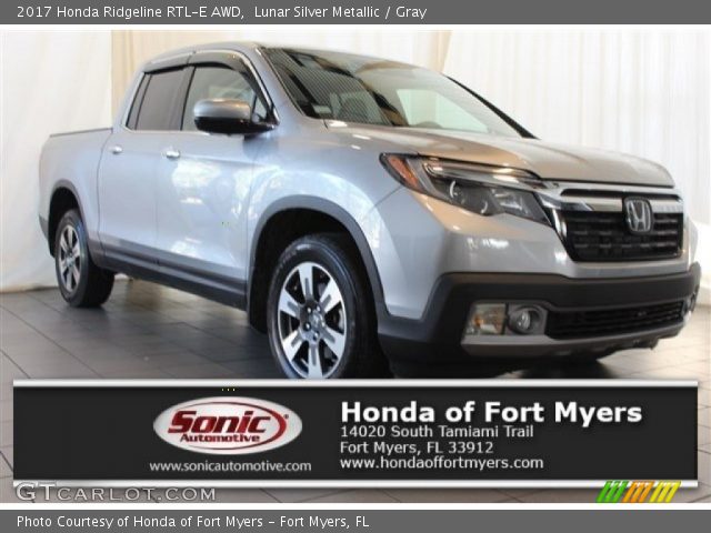 2017 Honda Ridgeline RTL-E AWD in Lunar Silver Metallic