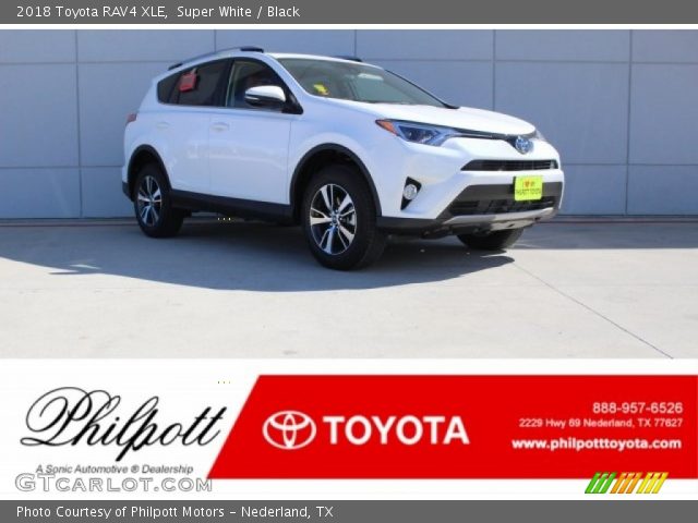 2018 Toyota RAV4 XLE in Super White
