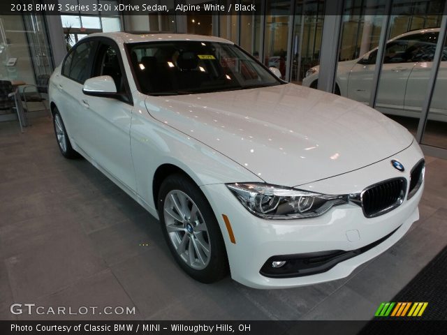 2018 BMW 3 Series 320i xDrive Sedan in Alpine White