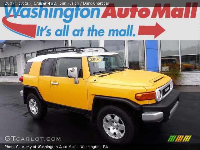 2007 Toyota FJ Cruiser 4WD in Sun Fusion