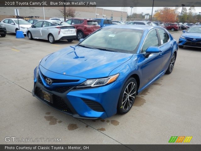 2018 Toyota Camry SE in Blue Streak Metallic