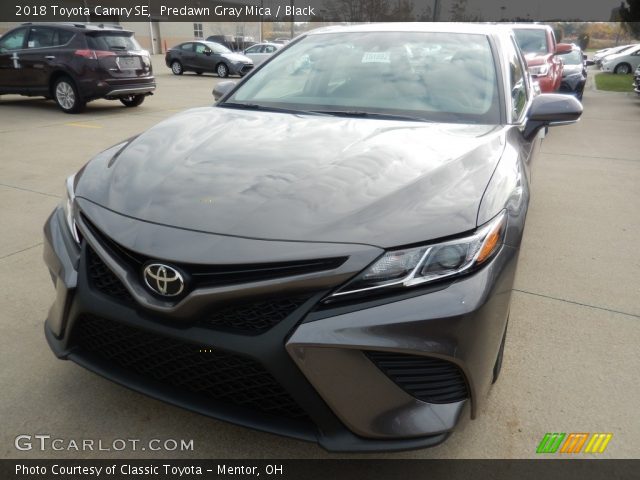 2018 Toyota Camry SE in Predawn Gray Mica