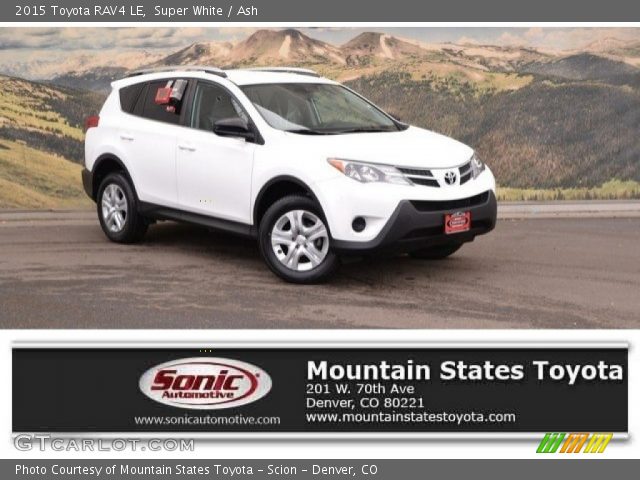 2015 Toyota RAV4 LE in Super White