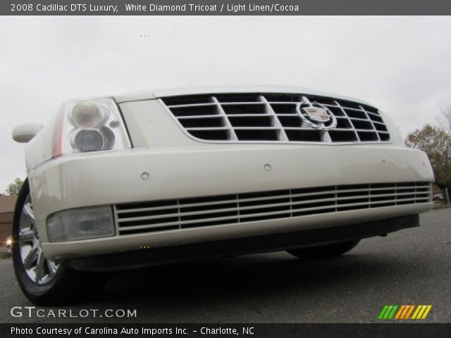 2008 Cadillac DTS Luxury in White Diamond Tricoat
