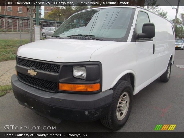 2008 Chevrolet Express 2500 Cargo Van in Summit White