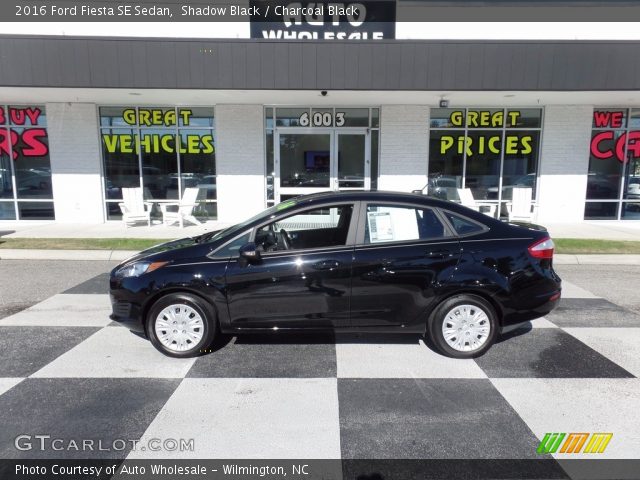 2016 Ford Fiesta SE Sedan in Shadow Black