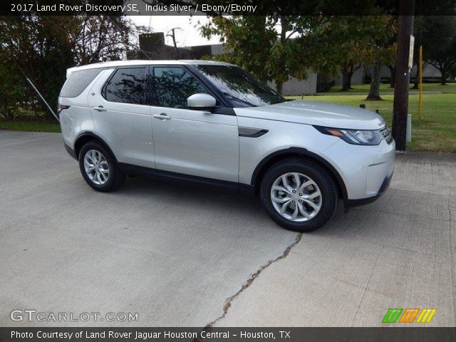 2017 Land Rover Discovery SE in Indus Silver