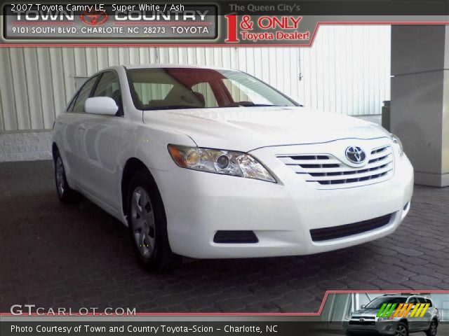 2007 Toyota Camry LE in Super White