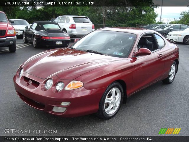 2000 Hyundai Tiburon Coupe in Cardinal Red