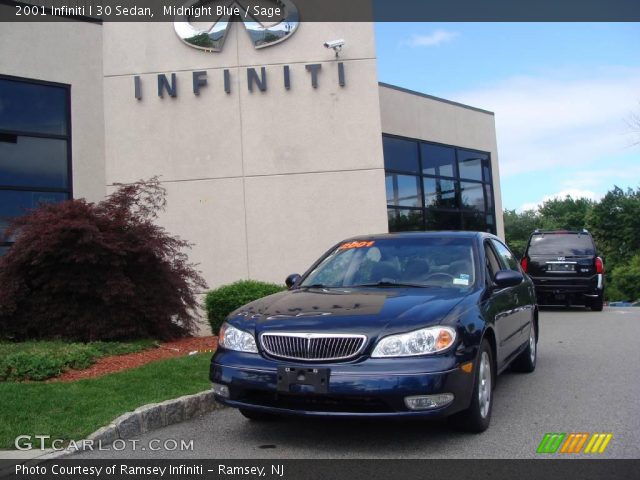 2001 Infiniti I 30 Sedan in Midnight Blue