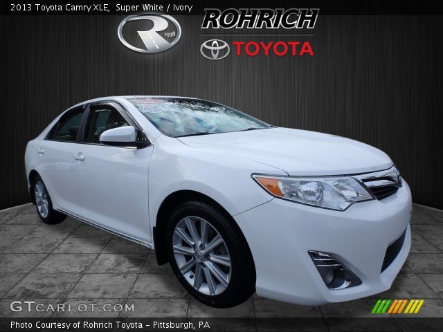 2013 Toyota Camry XLE in Super White