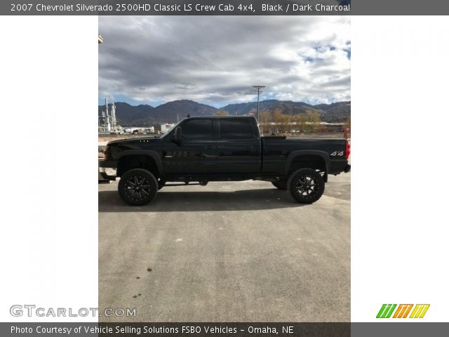 2007 Chevrolet Silverado 2500HD Classic LS Crew Cab 4x4 in Black