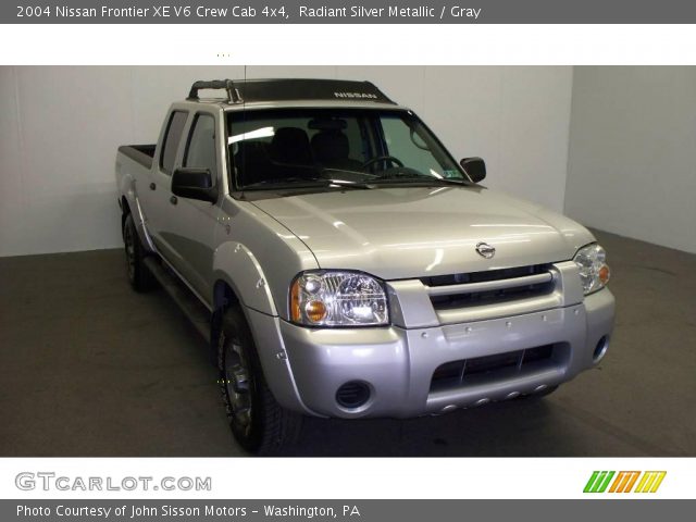 2004 Nissan Frontier XE V6 Crew Cab 4x4 in Radiant Silver Metallic