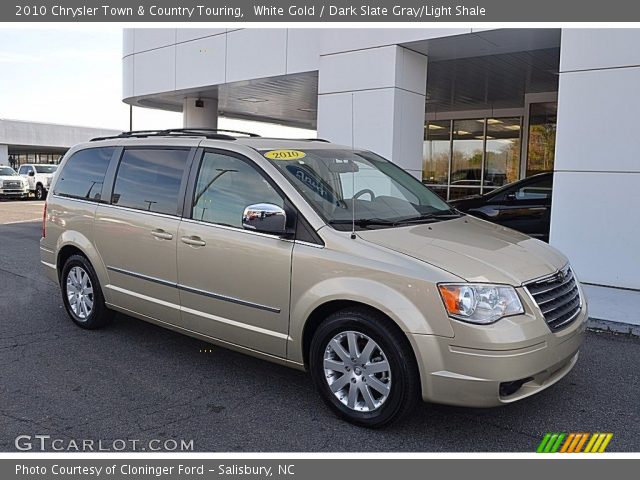 2010 Chrysler Town & Country Touring in White Gold