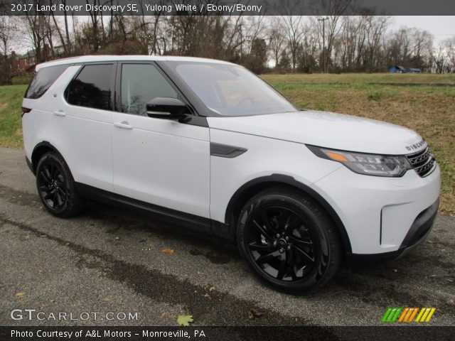 2017 Land Rover Discovery SE in Yulong White