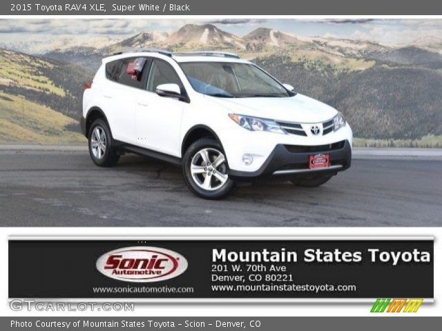 2015 Toyota RAV4 XLE in Super White