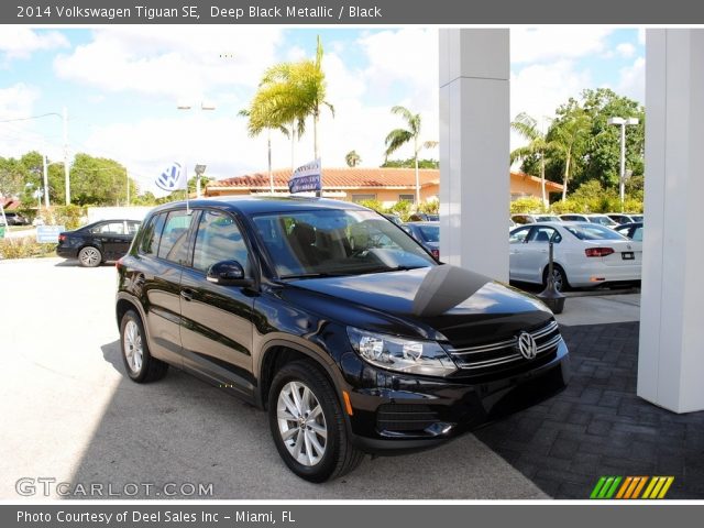 2014 Volkswagen Tiguan SE in Deep Black Metallic