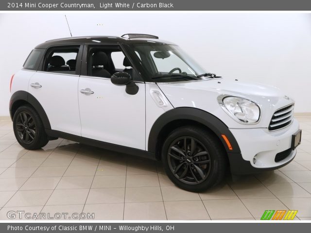2014 Mini Cooper Countryman in Light White